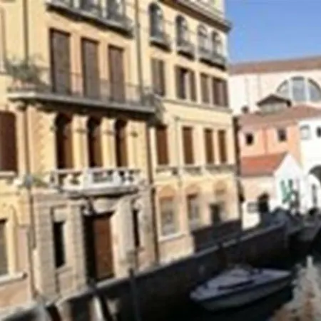 Bed & - Casa Per Ferie La Pieta Bed & Breakfast